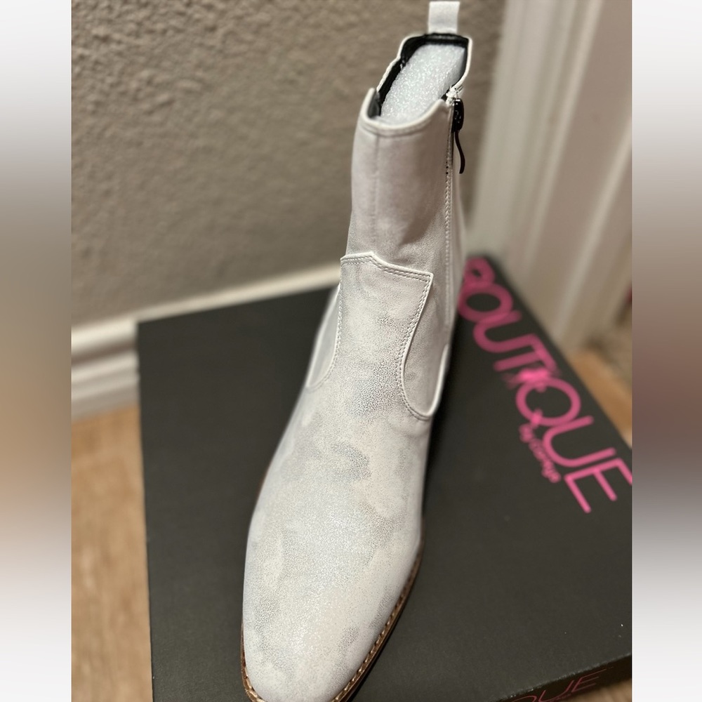 Metallic booties - Picture 2 of 2